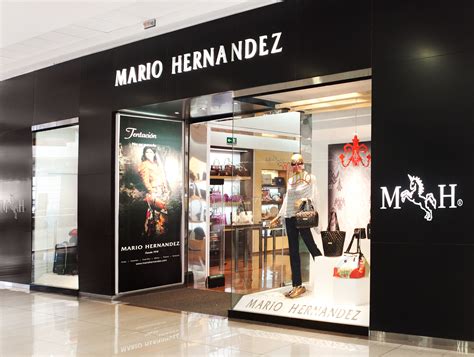 Mario Hernandez .